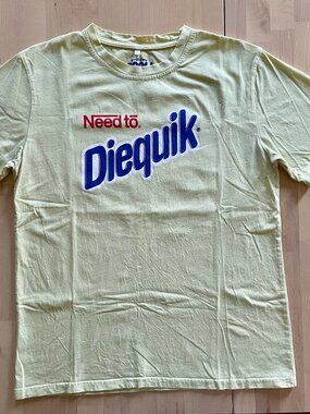 Cool Shirtz Very Cool Need to Diequik Graphic T-Shirt size Medium Cold Ones